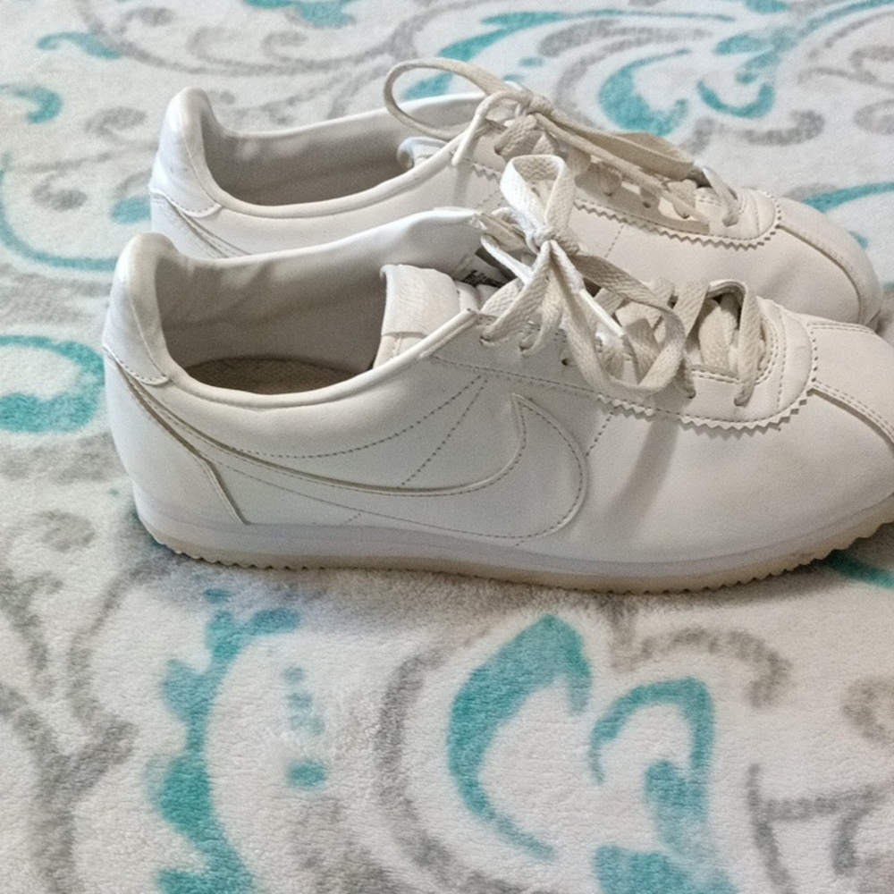 Women's shoes